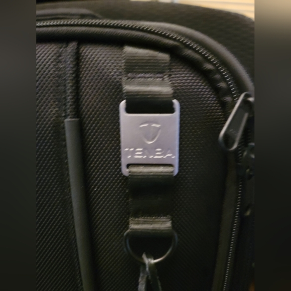 Tenba ROADIE ROLLER 21 in Black MSRP $390 - Picture 3 of 11